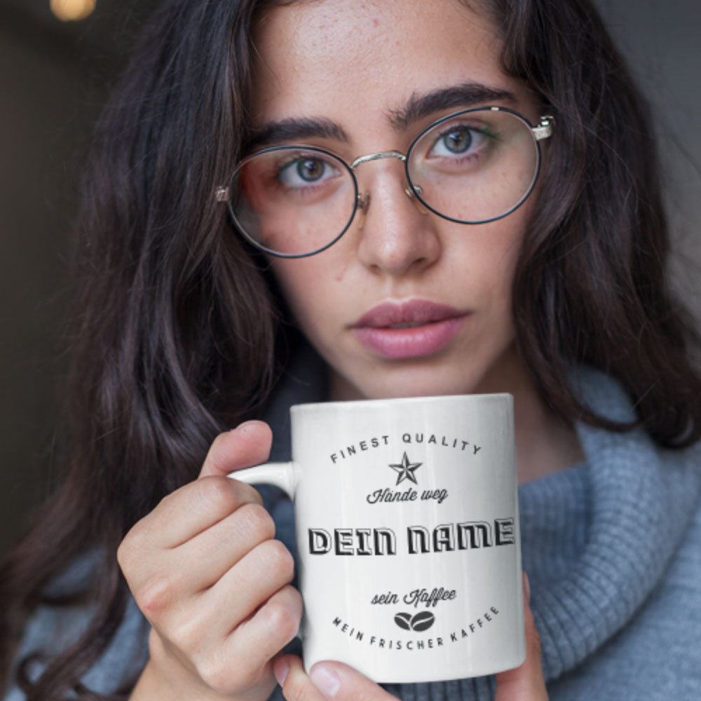 Vintage Design "Hände weg" mit eigenem Namen - Fototassen.de